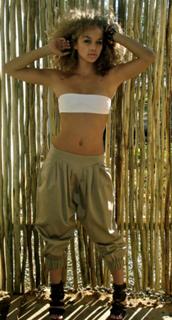 Jasmine Sanders feet photo thumbnail