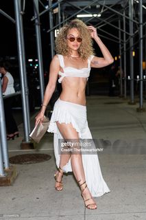 Jasmine Sanders feet photo thumbnail