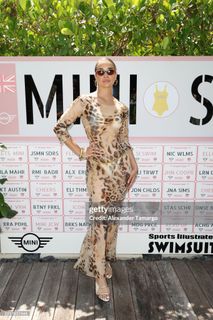 Jasmine Sanders feet photo thumbnail