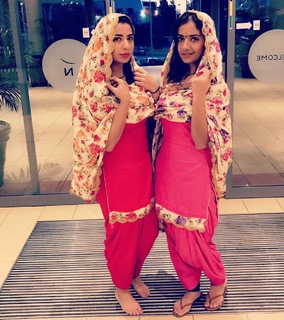 Jasmine Sandlas feet photo 4