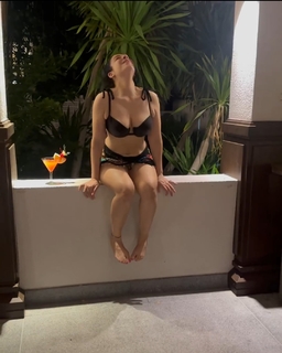 Jasmine Sandlas feet photo 8
