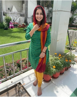 Jassi Kaur feet photo 19