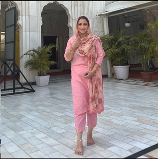 Jassi Kaur feet photo 16