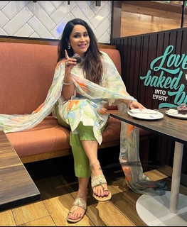 Jassi Kaur feet photo 14