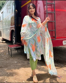 Jassi Kaur feet photo 5