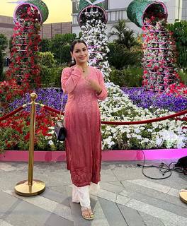 Jassi Kaur feet photo 14