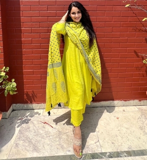Jassi Kaur feet photo 7