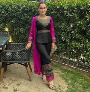 Jassi Kaur feet photo 18