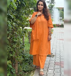 Jassi Kaur feet photo 18