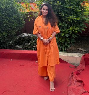 Jassi Kaur feet photo 17