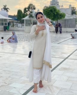 Jassi Kaur feet photo 9