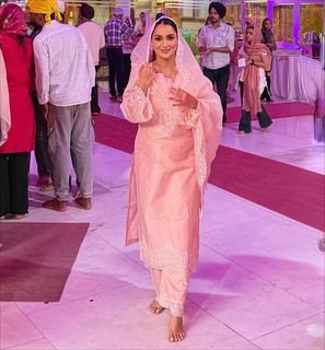 Jassi Kaur feet photo 17