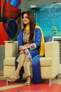 Javeria Abbasi feet photo 17
