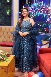 Javeria Abbasi feet photo 13