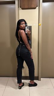 Javicia Leslie feet photo 4
