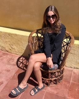 Javiera Díaz de Valdés feet photo 6