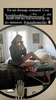 Javiera Díaz de Valdés feet photo 1
