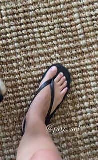 Javiera Díaz de Valdés feet photo 19