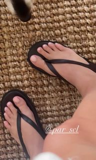 Javiera Díaz de Valdés feet photo 16