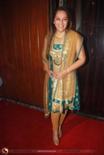 Jayapradha feet photo 6