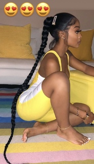 Jayda Cheaves feet photo thumbnail