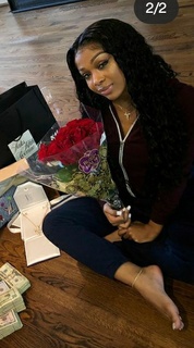 Jayda Cheaves feet photo thumbnail