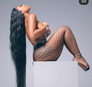 Jayda Cheaves feet photo thumbnail