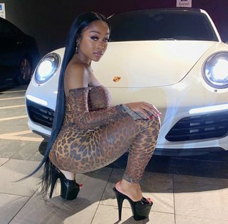 Jayda Cheaves feet photo thumbnail