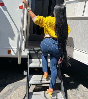 Jayda Cheaves feet photo thumbnail