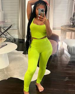 Jayda Cheaves feet photo thumbnail