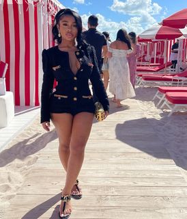 Jayda Cheaves feet photo thumbnail