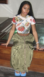 Jayda Cheaves feet photo thumbnail