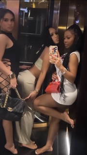 Jayda Cheaves feet photo thumbnail