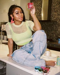 Jayda Cheaves feet photo thumbnail