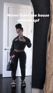 Jayda Cheaves feet photo thumbnail