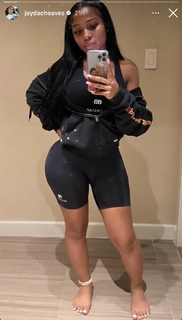 Jayda Cheaves feet photo thumbnail