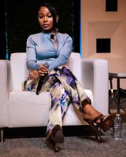 Jayda Cheaves feet photo thumbnail