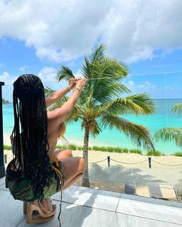 Jayda Cheaves feet photo thumbnail