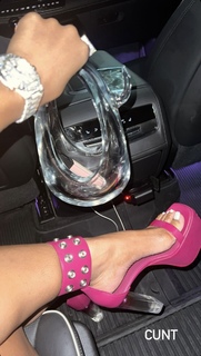 Jayda Cheaves feet photo thumbnail