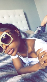 Jayda Cheaves feet photo thumbnail