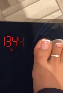 Jayda Cheaves feet photo thumbnail