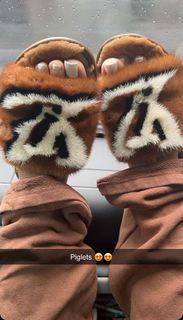 Jayda Cheaves feet photo thumbnail