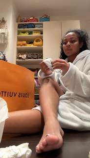 Jayda Cheaves feet photo thumbnail