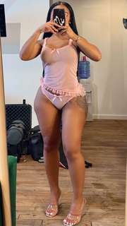 Jayda Cheaves feet photo thumbnail