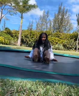 Jayda Cheaves feet photo thumbnail