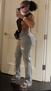 Jayda Cheaves feet photo thumbnail