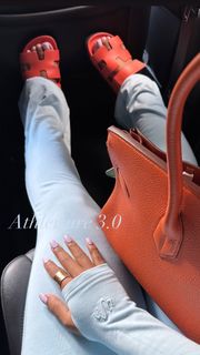 Jayda Cheaves feet photo thumbnail