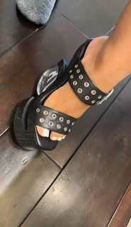 Jayda Cheaves feet photo thumbnail