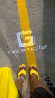 Jayda Cheaves feet photo thumbnail