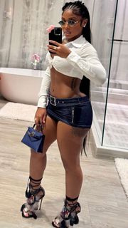 Jayda Cheaves feet photo thumbnail